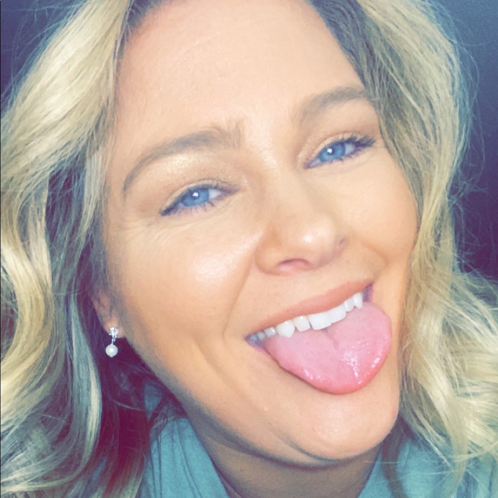 Meet your Posher, Leanna